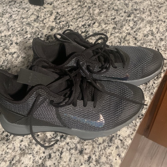 Shoes - Picture 2 of 4